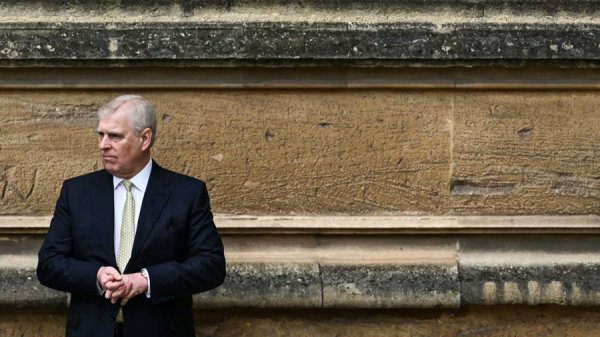 创牛配资 被“赶出皇室”后，安德鲁的麻烦还远没结束