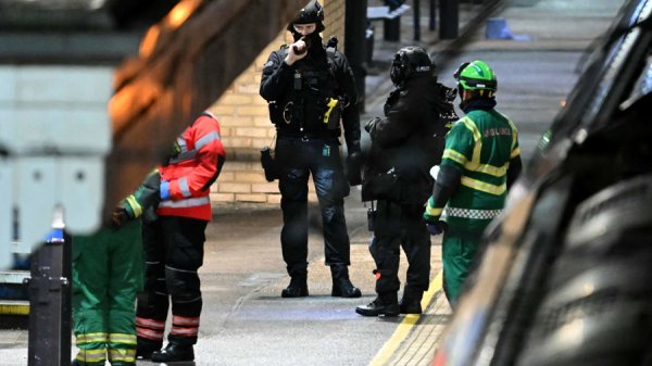 扬帆配资 英国发生火车持刀行凶事件，9人伤势严重未脱离生命危险